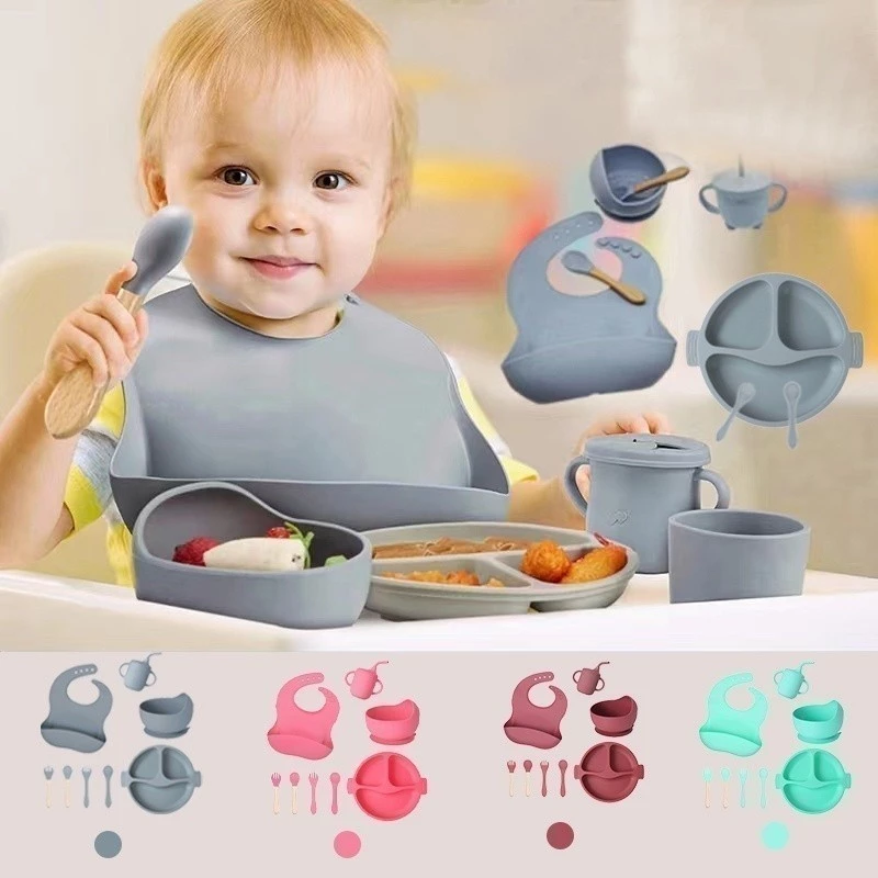 Conjunto de silicone 8 peças para bebê e criança. Talheres, Babador, Prato com ventosa.