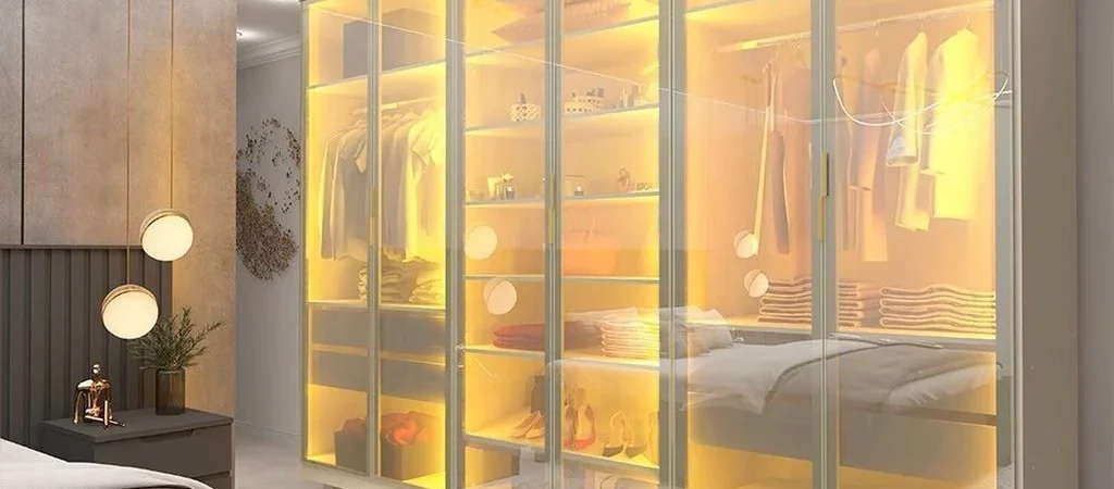 Guarda-roupa Casal 6 Portas, com 6 Portas Reflecta com Pés com Led Imperatriz