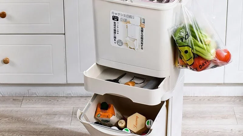 Lixeira com 3 Divisórias, Multiuso Casa. com Rodinhas.